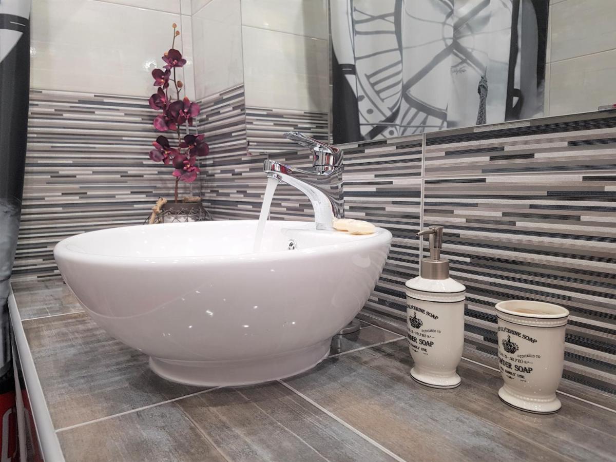 Betty'S Central Suite Alexandroupoli Esterno foto